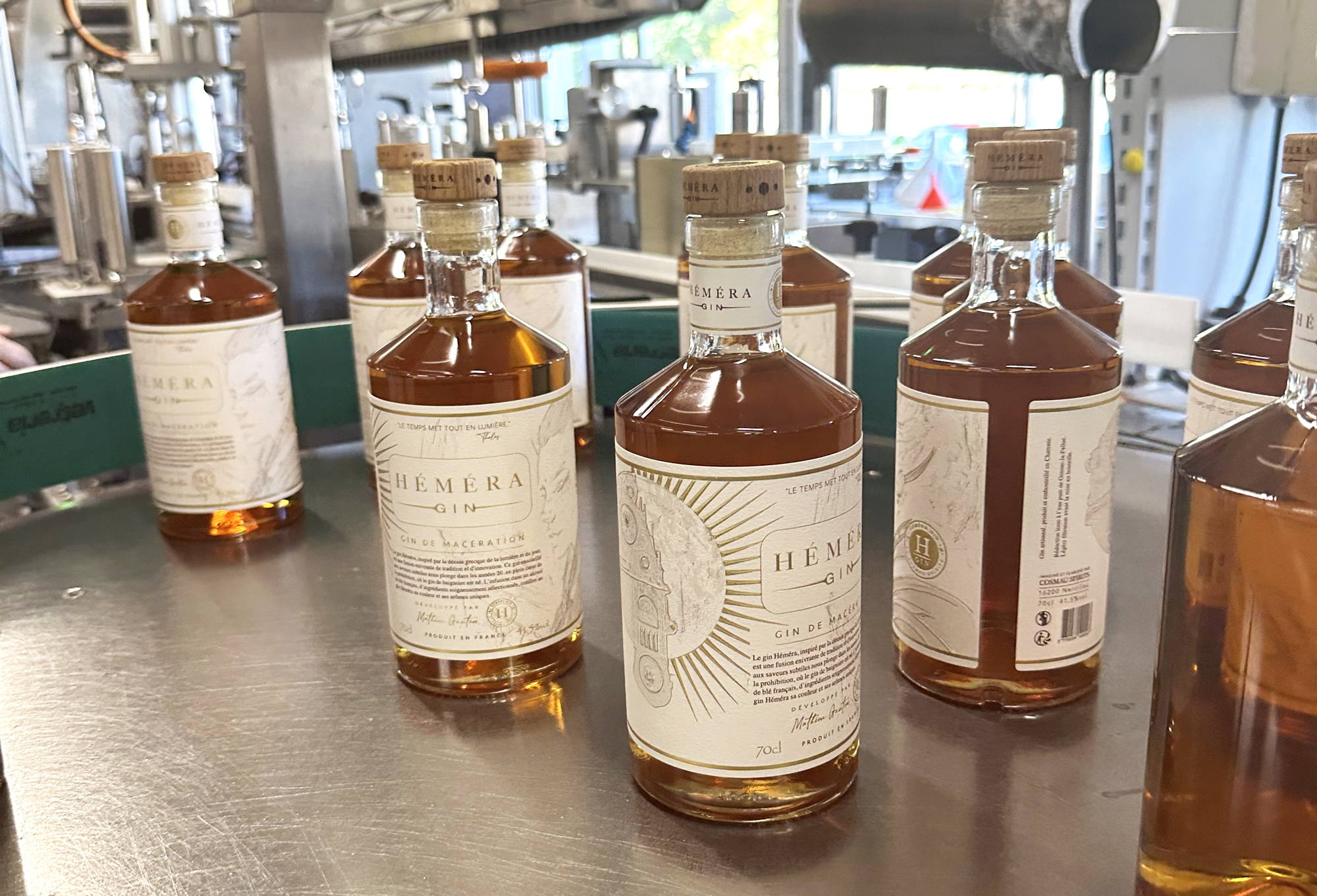 Gin-maceration-Cosmau-Spirits-Hemera-production